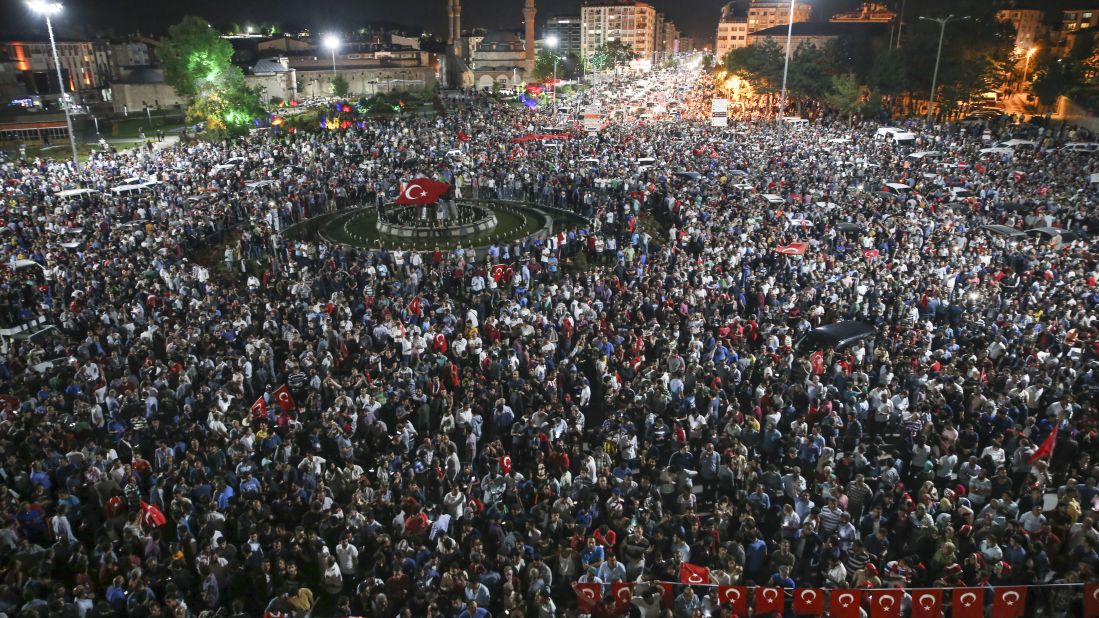 Citizens in Sivas rush to the streets during the chaotic coup attempt.