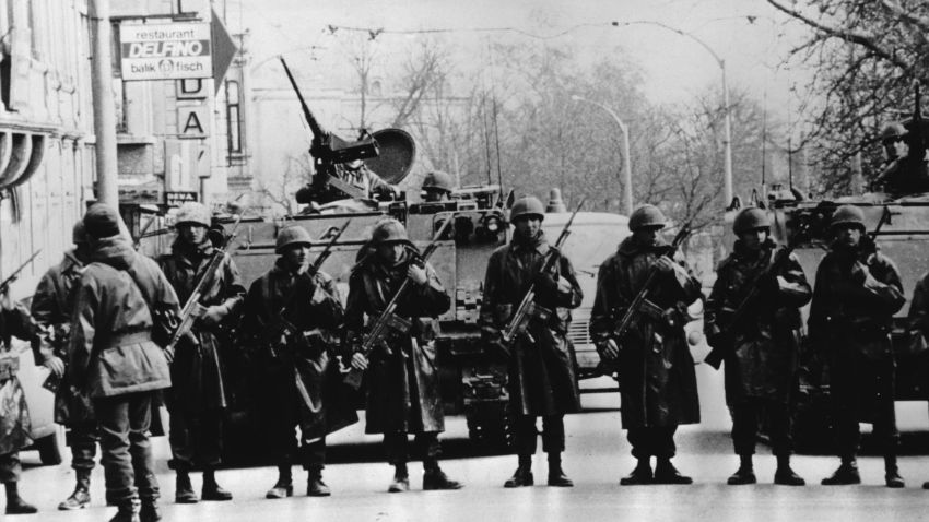 15th September 1980: Troops seal off a main road in the Turkish capital Ankara after the military coup led by General Kenan Evren. (Photo by Keystone/Hulton Archive/Getty Images)