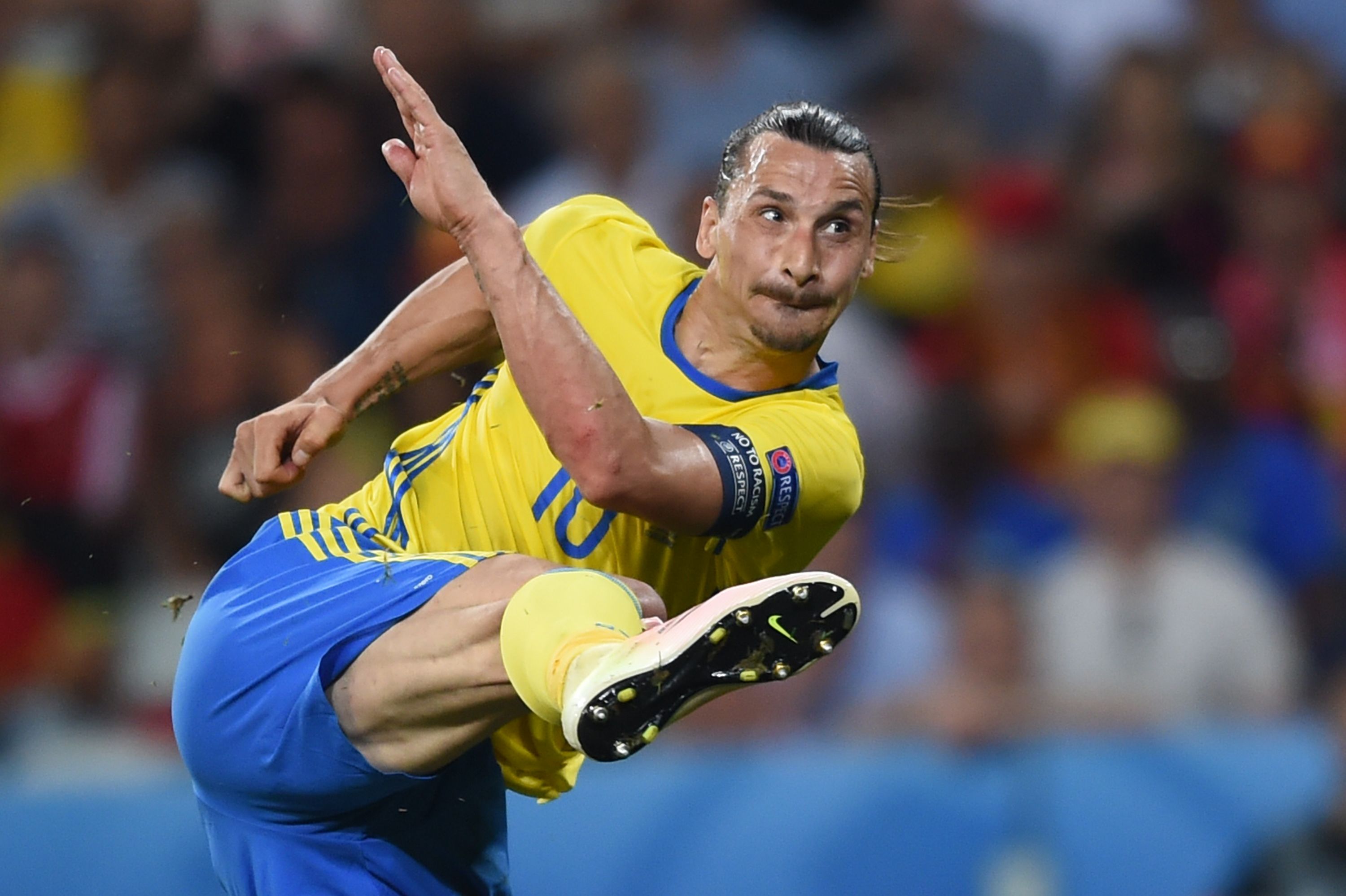 Debut Today? All 23 Zlatan Ibrahimović Home Kits Of His Career - Footy  Headlines