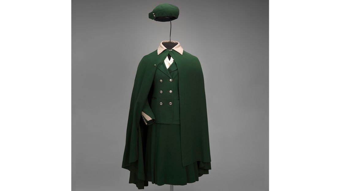 A United Airlines reproduction of a woolen uniform worn from 1930 to 1932. 