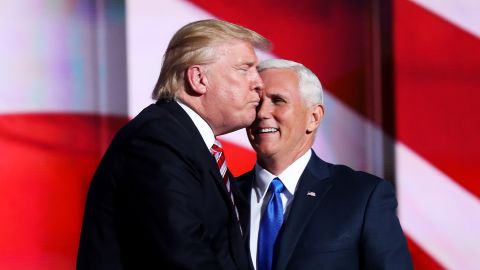 Trump gives an "air kiss" to Pence after Pence's speech.