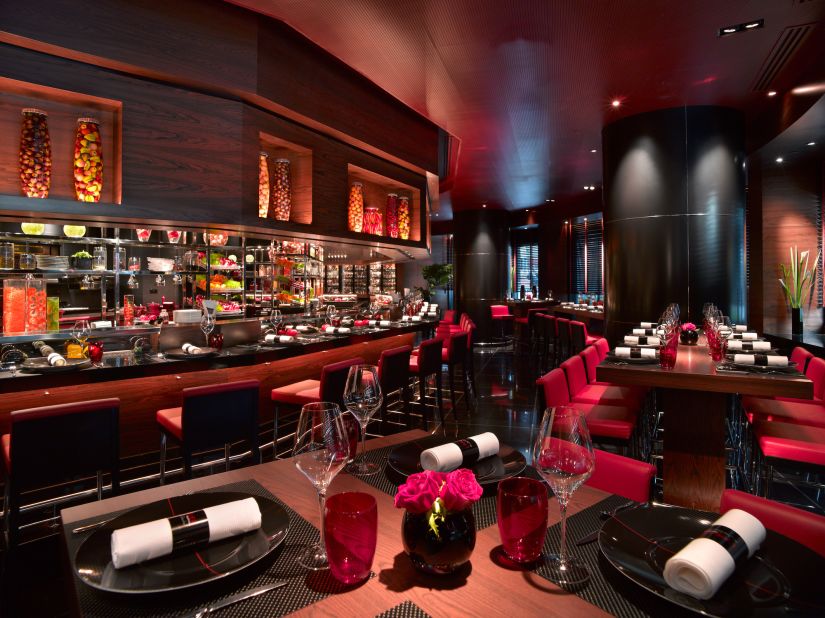 A second Robuchon venue, L'Atelier Robuchon, was among the six restaurants that received two stars. 