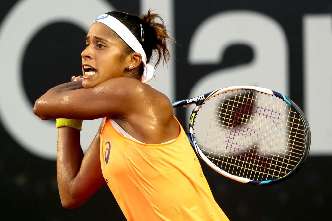 Step by step she climbed the rankings and, in 2013, Pereira became Brazil's first woman to reach the top 100 since 1990.
