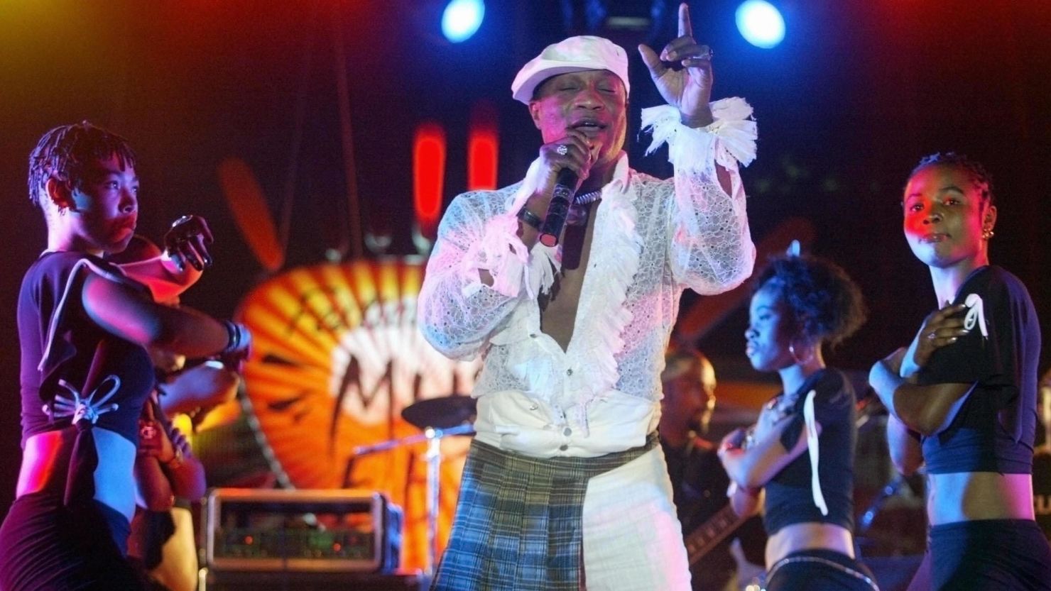 Koffi Olomide performing in Dakar