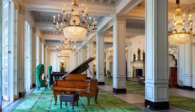 After a $24 million renovation in 2015, the century-old St. Anthony in San Antonio, Texas, was restored to its original Victorian-era glory, with the addition of quirky modern touches like acid-green velvet.