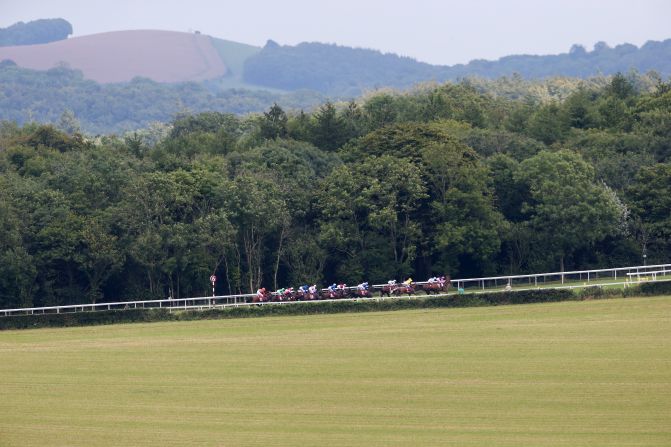 In the Goodwood opener, co-favorite Fire Fighting came home first to take the win. Ridden by Adam Kirby, it was the five-year-old's first victory in 2016. 