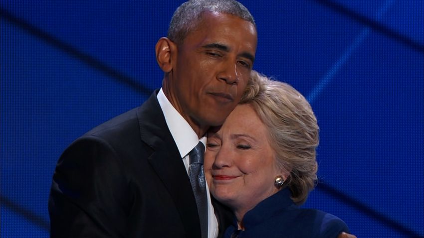 Clinton Obama hug 01