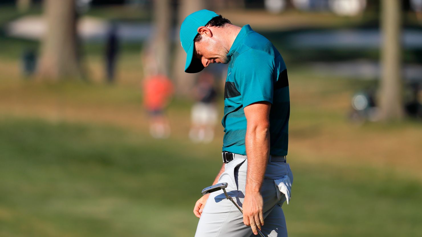 Rory McIlroy reacts to a missed putt during the second round of the 2016 PGA Championship.