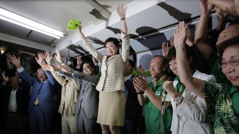 A former Enivornment Minister, Koike encouraged supporters to wear green during her campaign.