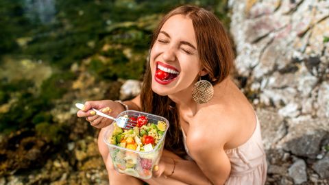 If this woman were eating yet another boring PB&J, she'd be much less excited.<strong> Tip 3: Have basic recipes that go beyond sandwiches. </strong>Salads, for example, can include a ton of easy, tasty options.