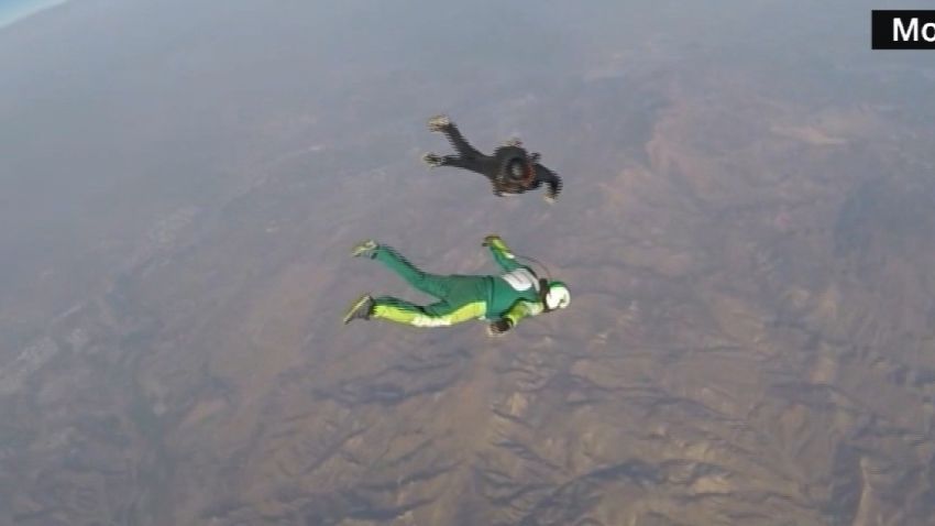 Moos Free Fall skydive