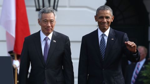 President Obama welcomes Singapore Prime Minister Lee Hsien Loong during an arrival ceremony on the South Lawn of the White House August 2, 2016 in Washington, DC.