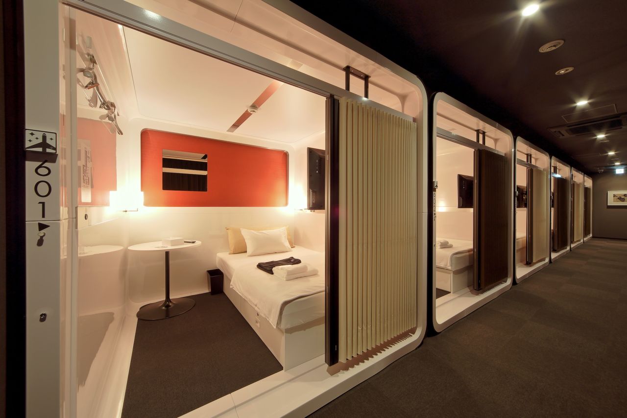Aiming to give guests the feeling they're inside a first class airplane cabin, First Cabin Tsukiji is one of several hotel chains redefining the capsule concept. This is the brand's most spacious option -- the First Class capsule. 