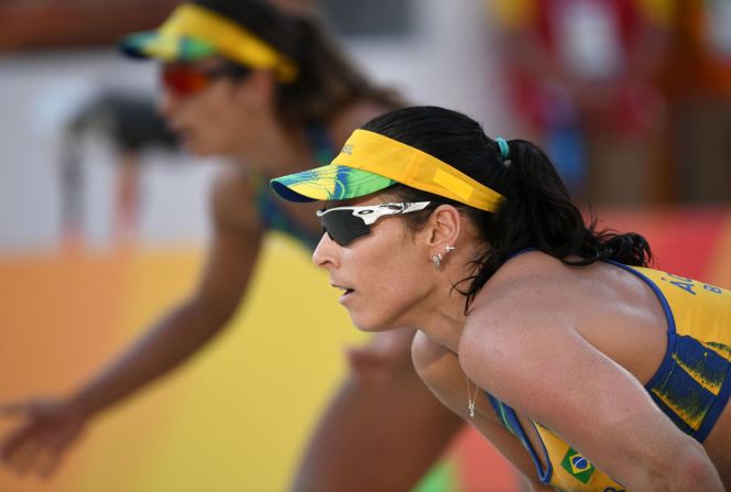 Barbara Seixas, and her partner Agatha Bednarczuk, made it two wins out of two for Brazil by defeating the Czech Republic.