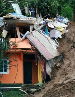 Heavy rains, landslides leave 6 dead in Mexico | CNN