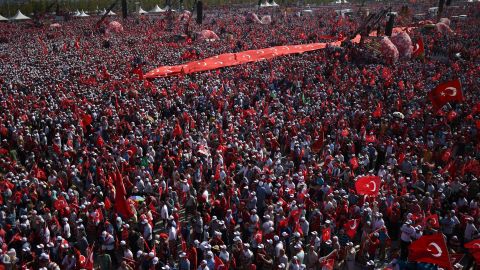 Turkey S Erdogan Tells Million Strong Unity Rally I Support Death Penalty Cnn