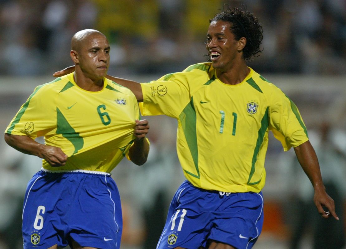 2002 World Cup winners Roberto Carlos and Ronaldinho.