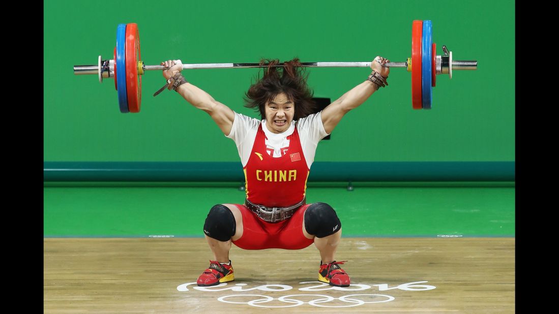 Chinese weightlifter Yanmei Xiang won the gold in the 69-kilogram (152-pound) weight class.