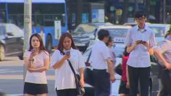 south korea smartphone zombies molko pkg_00010203.jpg