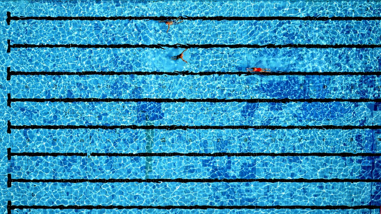 In at the deep end: why are swimming pools always blue? 