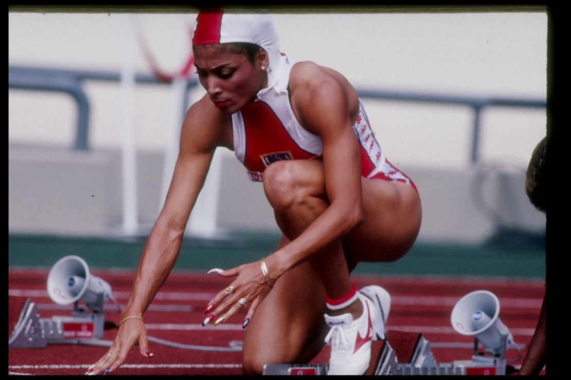 "Flo Jo" with her famous nails prepares to race in Seoul in 1988