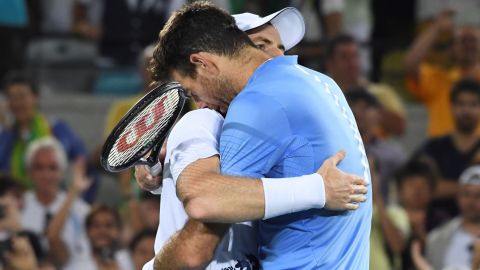 Argentina's Juan Martin Del Potro congratulates Britain's Andy Murray on winning the men's singles gold medal tennis match at the Olympic Tennis Centre of the Rio 2016 Olympic Games in Rio de Janeiro on August 14, 2016. / AFP / Luis Acosta        (Photo credit should read LUIS ACOSTA/AFP/Getty Images)