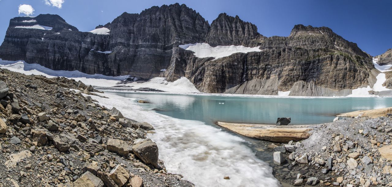 "While going through the weight loss and doing all the work necessary, I always had one thing in mind: I wanted to hike in Glacier National Park, and especially to the Grinnell Glacier," he told CNN.