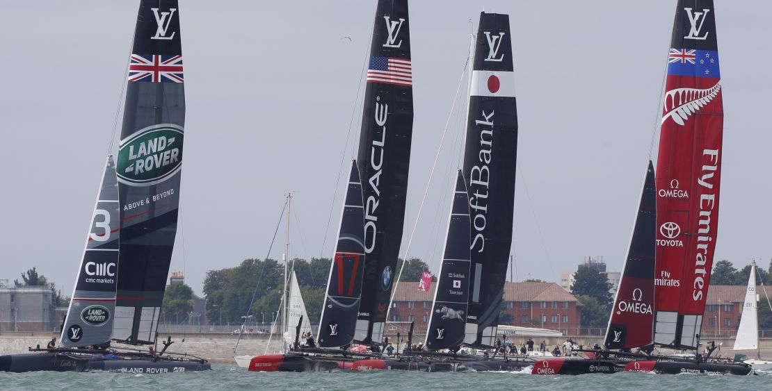 Teams lining up for the start in Portsmouth in July 2016. 