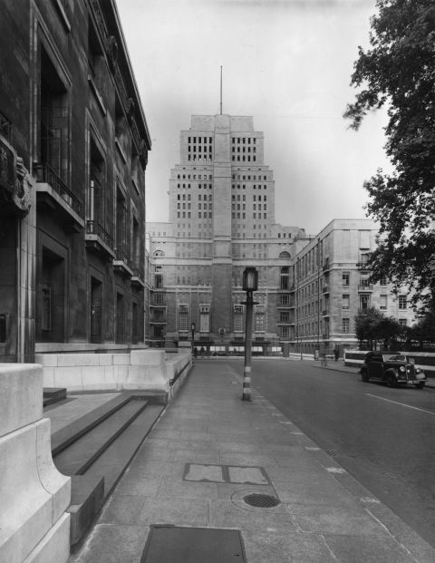 The 209-feet Senate House, built in 1937, was London's first skyscraper. Writer George Orwell supposedly modeled 1984's tyrannical Ministry of Truth on the now-iconic London building.