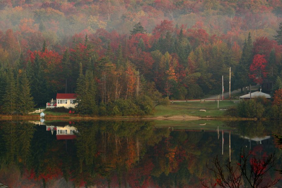 Taking in Southern Vermont's vivid fall foliage is at the center of a four-day tour that involves a private helicopter transfer between hotels and a Land Rover expedition.