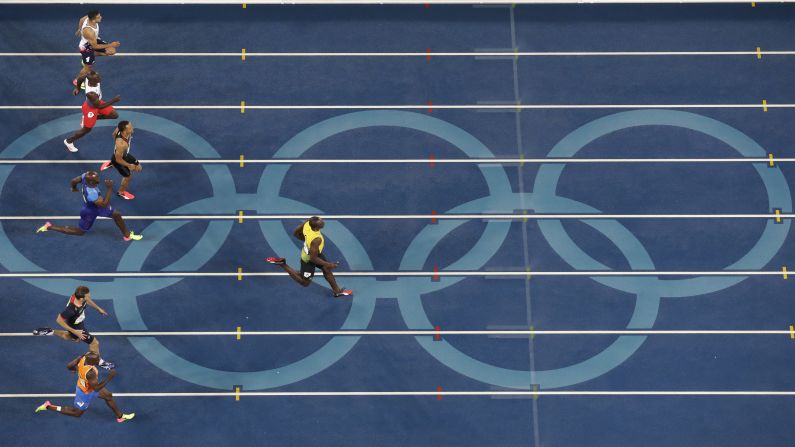 Bolt builds a big lead in the final stretch of the race.