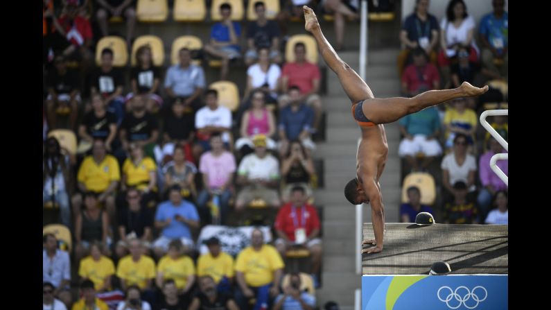 Venezuelan diver Robert Paez competes in the 10-meter platform event.