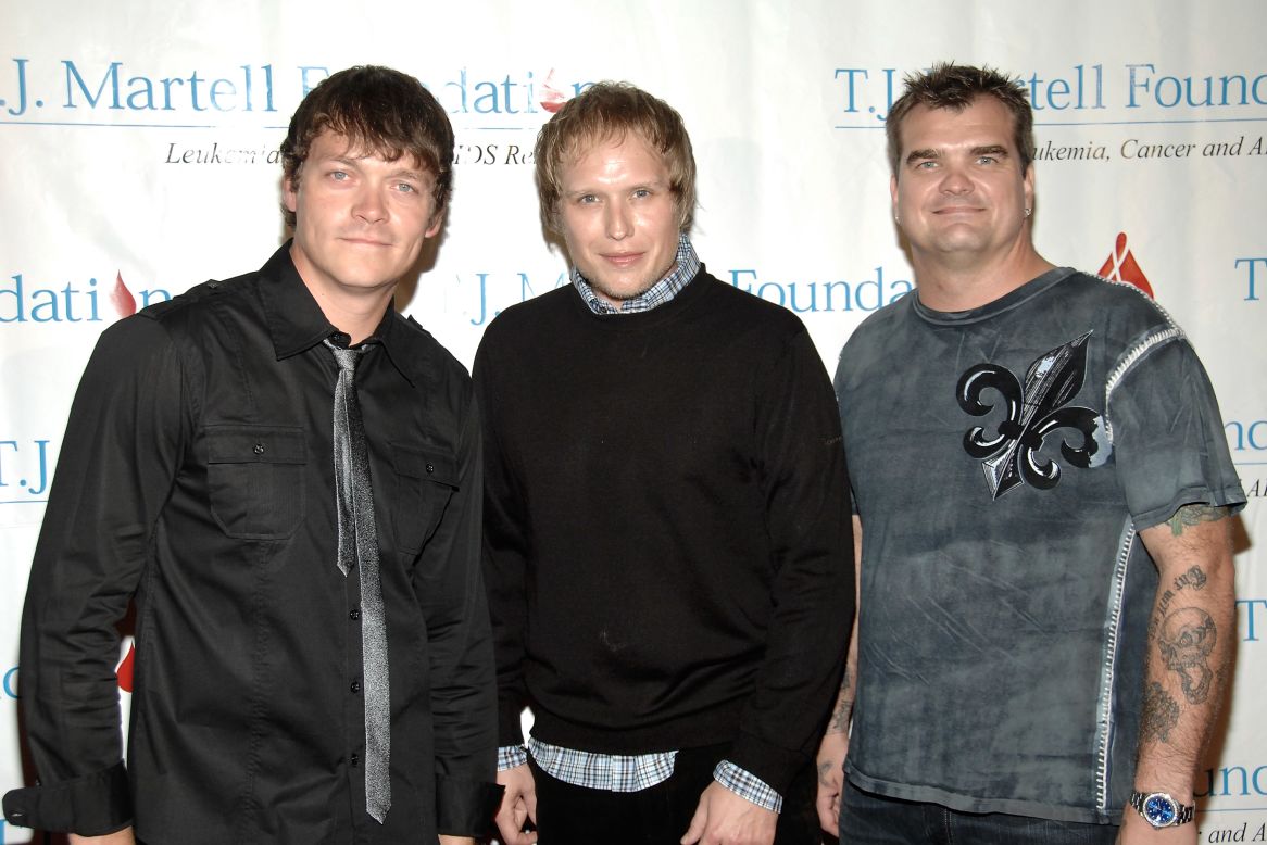 <a href="http://www.cnn.com/2016/08/20/entertainment/matt-roberts-3-doors-down-former-guitarist-dead/" target="_blank">Matt Roberts</a>, former guitarist of the band 3 Doors Down, died August 21, his father said. Roberts, seen here at center, was 38. A cause of death was not immediately known.