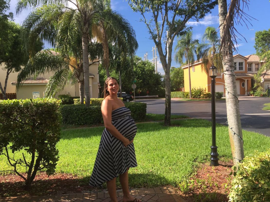 Maria Mendoza pregnant in Miami.