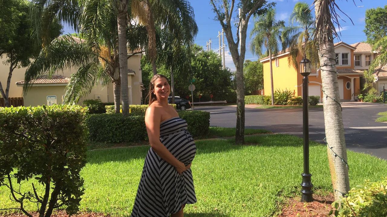 Maria Mendoza pregnant in Miami.