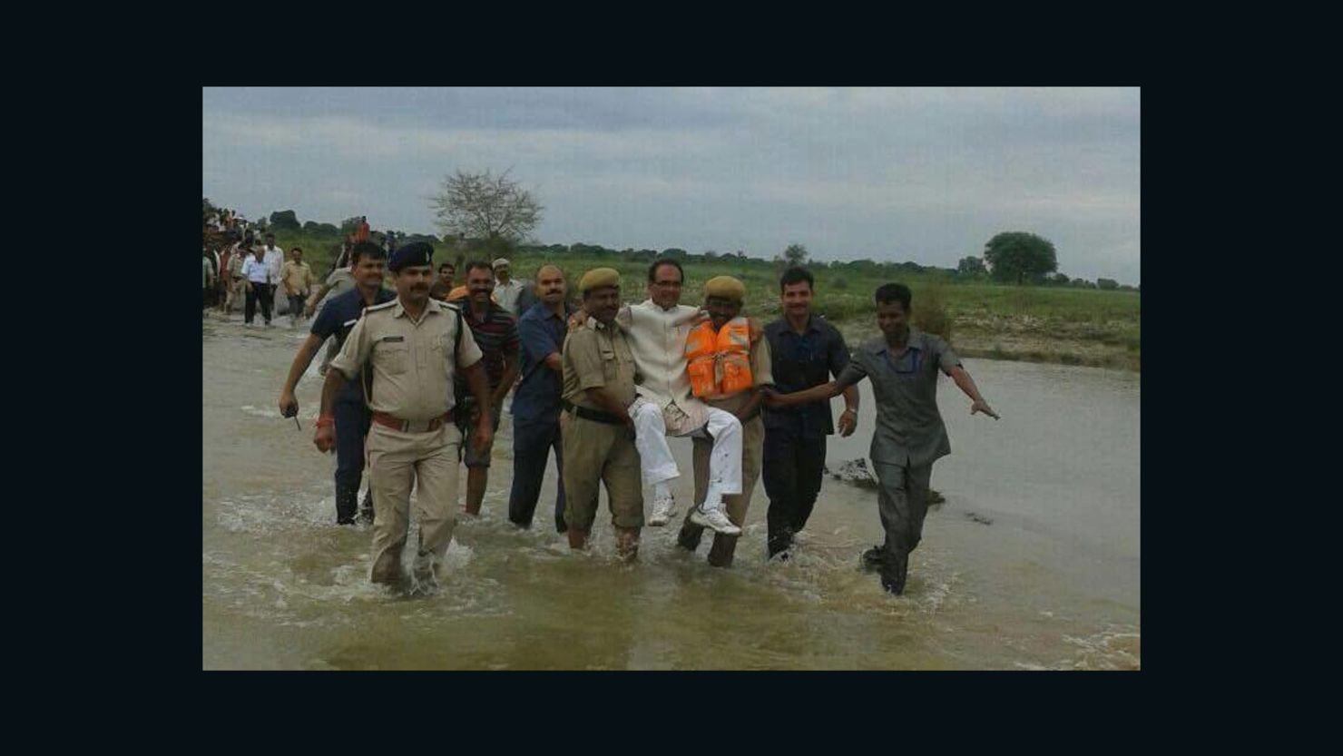 india minister flood damage