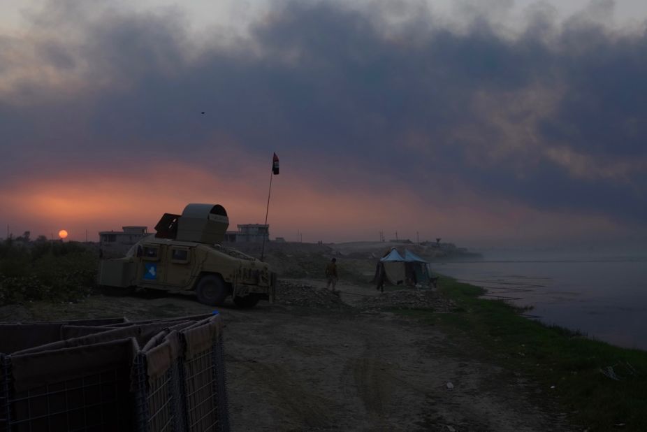 On the banks of the Tigris river, Iraqi forces extended a pontoon bridge to gain access into the al-Qayyara region.