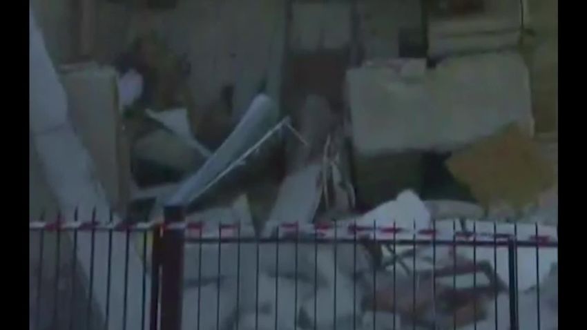 italy house collapse facebook live mobile orig mss_00003818.jpg