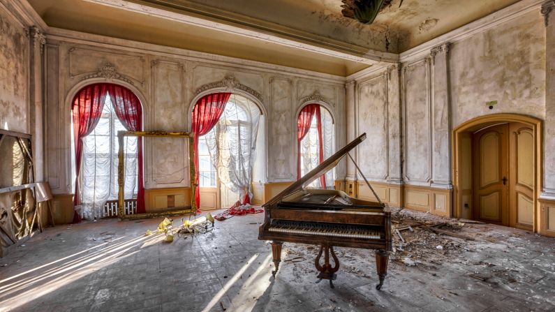 In Germany, once cherished tourist hotspots were lost to the Cold War. <a href="https://instagram.com/richterchristian" target="_blank" target="_blank">Photographer Christian Richter</a> spent his teenage years exploring the abandoned buildings of what was then communist East Germany. 