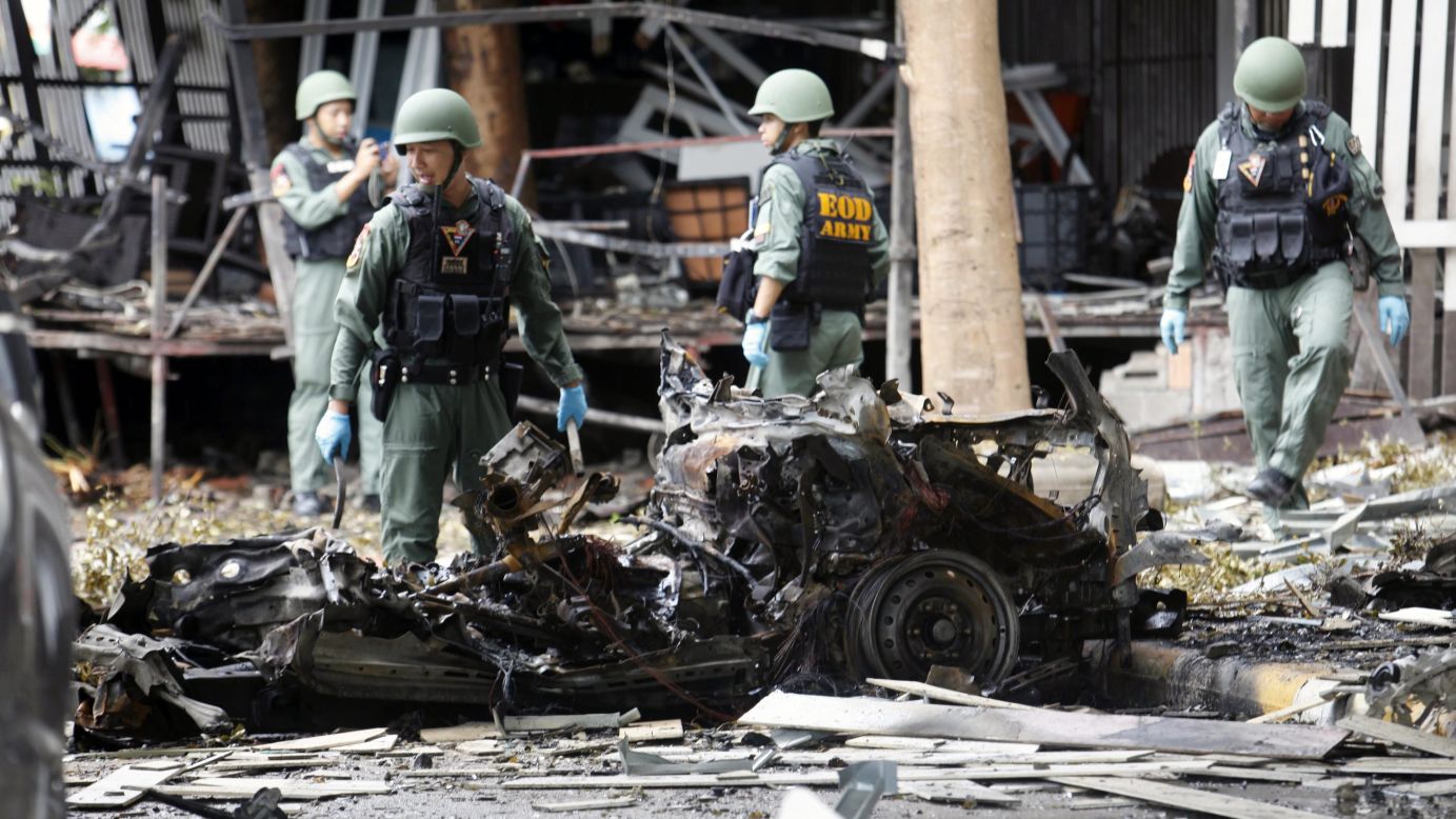 Members of the Thai Explosive Ordnance Disposal Squad inspect vehicles after a car bomb attack at a hotel in Pattani, Thailand, on Wednesday, August 24. <a href="http://www.reuters.com/article/us-thailand-security-blast-idUSKCN10Y2H6" target="_blank" target="_blank">According to Reuters</a>, one person was killed and 30 were wounded after two explosions.