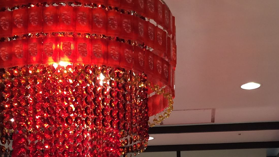Even the chandeliers are KitKat-themed in the Chocolatory shops.