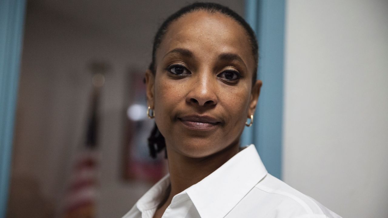 After having her sentence commuted by President Obama, Sharanda Jones was transferred to a halfway house before her release date. 