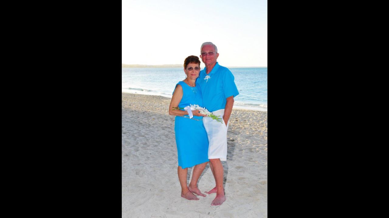 They even matched when they renewed their vows two years ago.