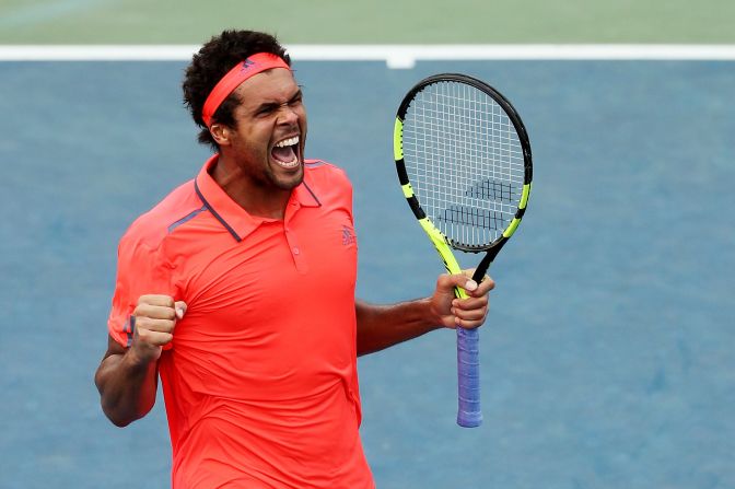 Jo-Wilfried Tsonga moved on by winning against an ailing Kevin Anderson 6-3 6-4 7-6 (7-4). Anderson upset Andy Murray last year in New York. 