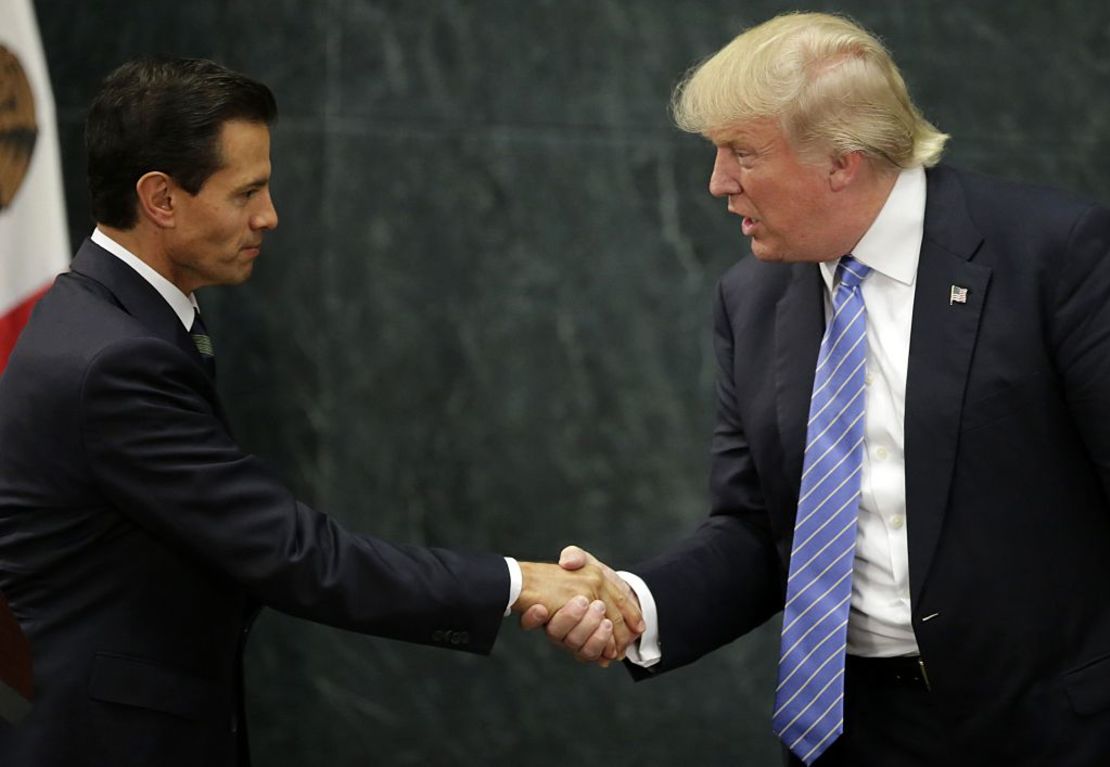 Mexican President Enrique Pena Nieto (L) and Donald meet on August 31, 2016. Trump has pledged to reform the NAFTA trade deal with Mexico and Canada.