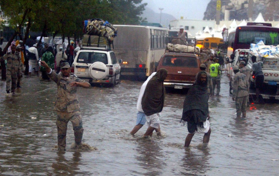 Torrential rains brought chaos to the Mecca region in 2005