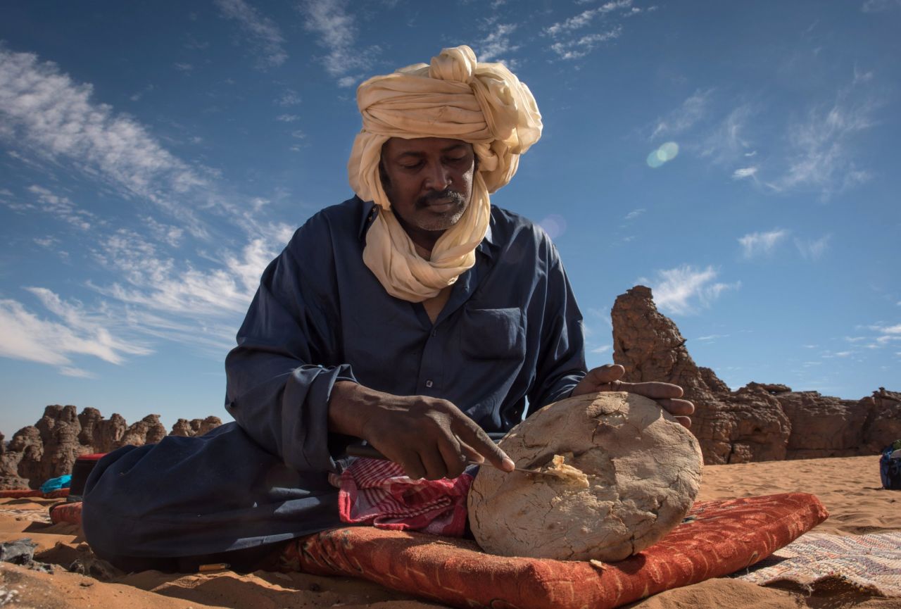 Traveling among tribes including Fulani herdsmen and Berabish nomads, Jubber made his way from Fez in Morocco to Timbuktu in Mali, a journey not without its perils. 