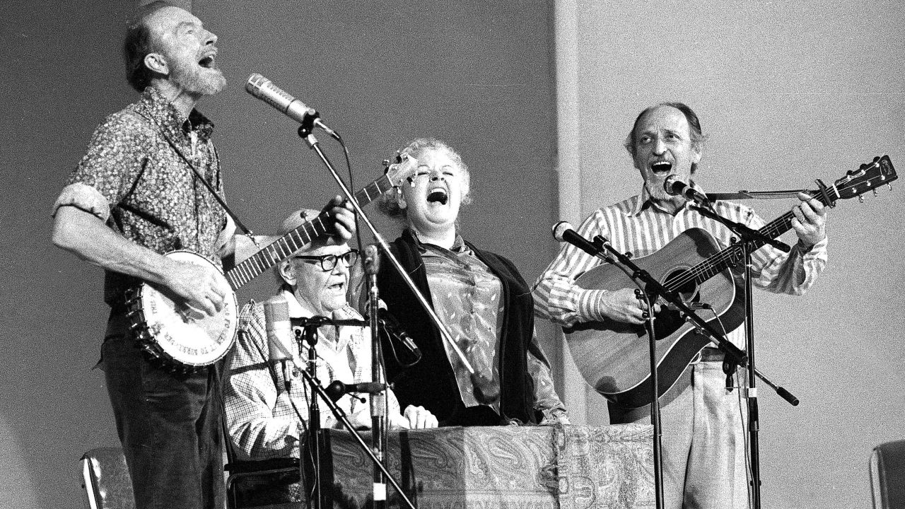 The Weavers perform in a 25th Anniversary reunion concert at Carnegie Hall in New York. From left are: Pete Seeger, Lee Hays, Ronnie Gilbert and Fred Hellerman.