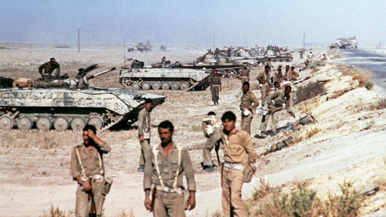 Iraqi soldiers near Khorramshahr in October 1980. 