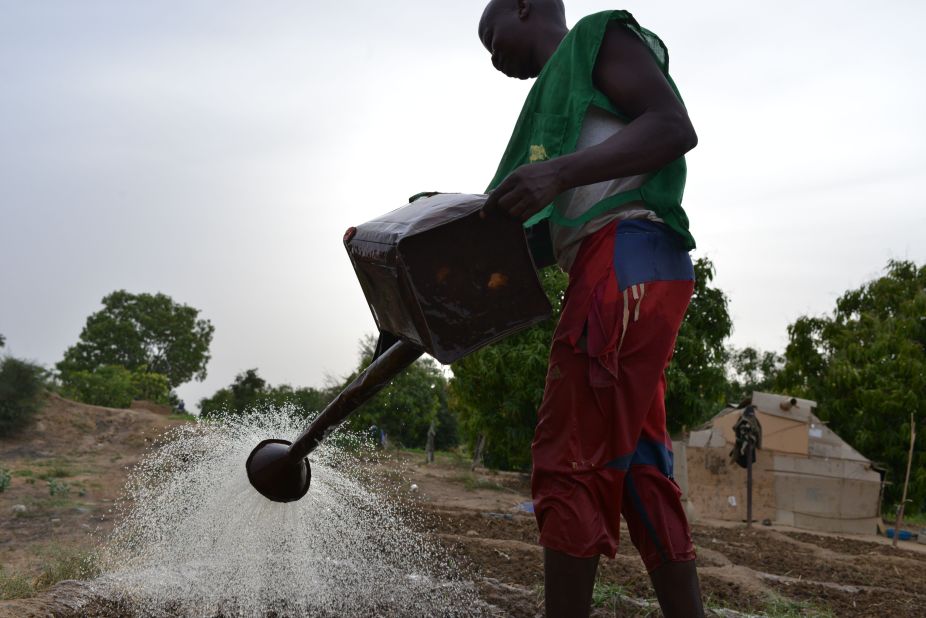 However, many Chadian analysts have attacked the deal as an irresponsible waste of money at a time the nation's economy is contracting, and poverty is spreading, with widespread water shortages. <br /><br />Betel Miarom claims that LC2 Media is funding the deal, and denies that the government is spending public money. 